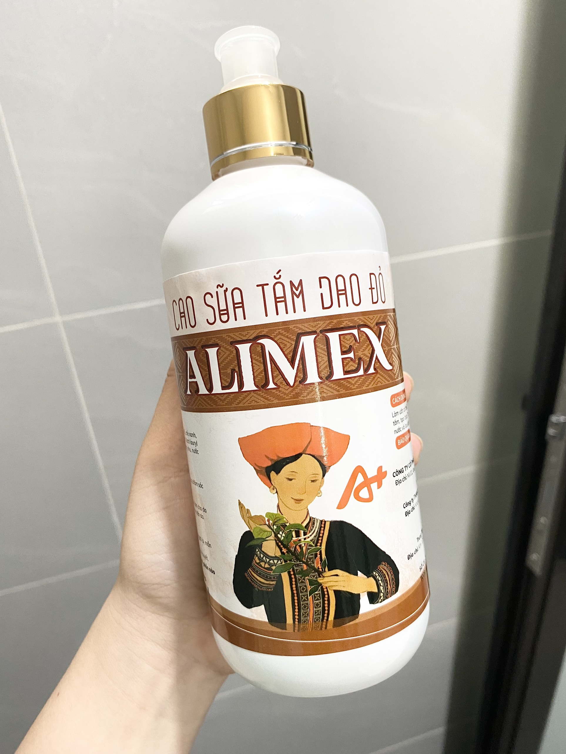 cao sua tam dao do  the tich 250ml 180 000 vnd the tich 500ml 268 000 vnd